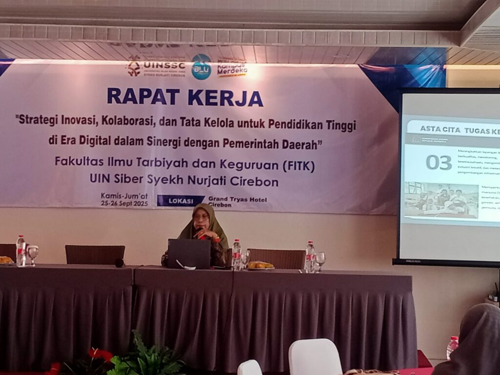 Kunci Arah Digitalisasi : FITK UIN Cirebon Sinergikan Renstra Kampus Dengan Visi KEMENAG di Rapat Kerja Strategis