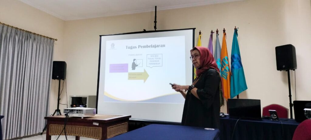 Asah Kompetensi Dosen Tetap Program Studi PAI UIN Siber Syekh Nurjati Cirebon AdakanLatihan Pengembangan Soal Berbasis Hots di Universitas Terbuka