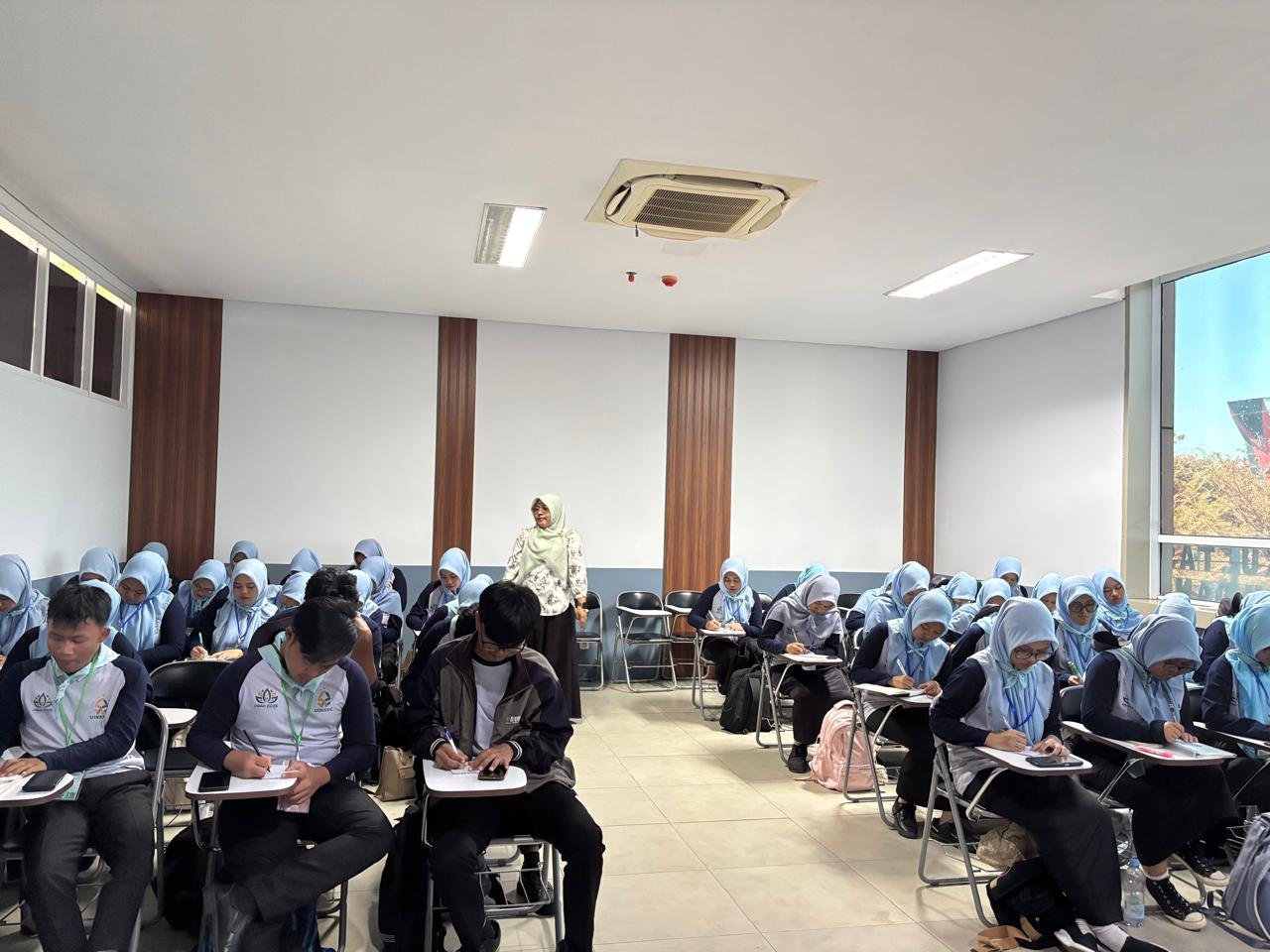 Mengoptimalkan Layanan Akademik Berbasis Digital Ketua Prodi PAI UIN Siber Syekh Nurjati Cirebon Bekali Mahasiswa Baru Melalui Sesi Kelas Offline Dalam Kegiatan PBAK