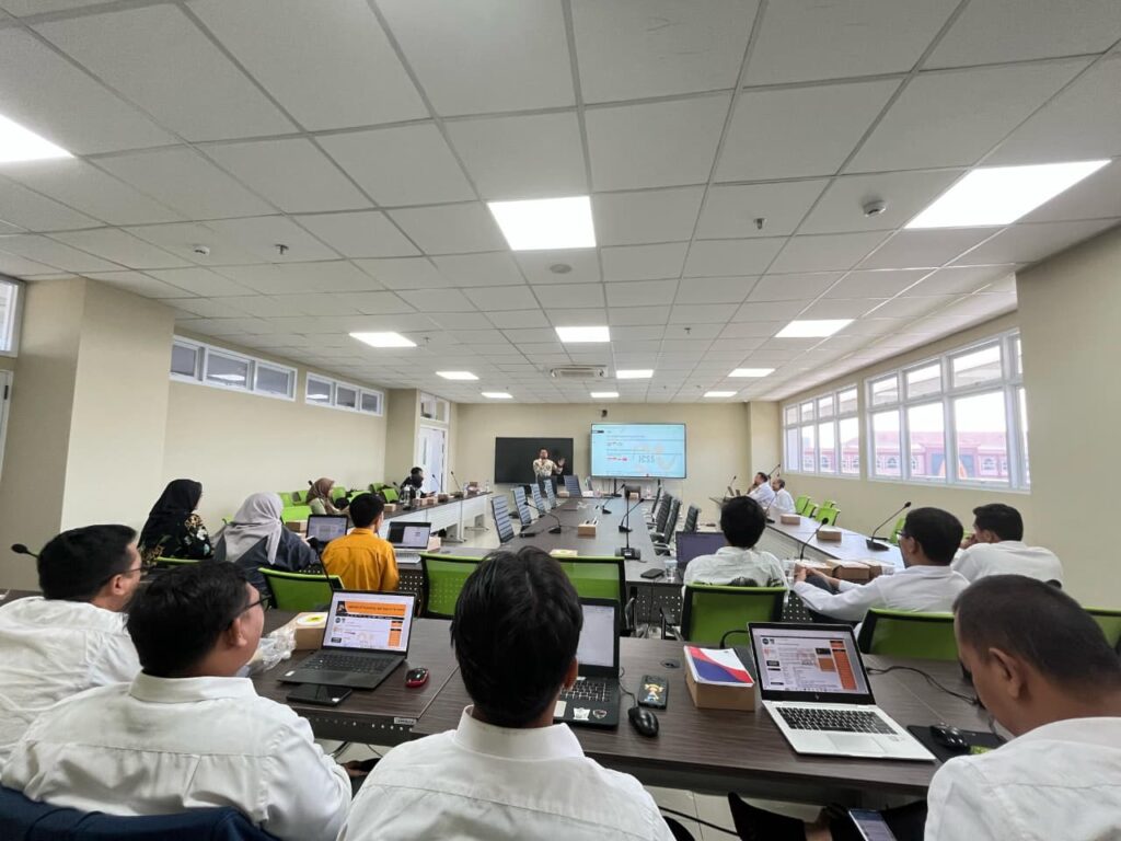 Dokumentasi kegiatan Workshop yang dihadiri oleh para pengelola jurnal di UIN Siber Syekh Nurjati Cirebon