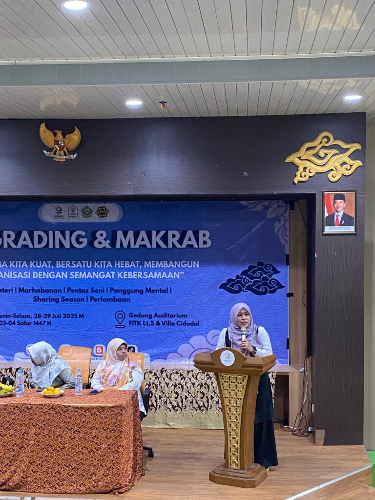 Dokumentasi Ibu Dr. Siti Maryam Munjiat, SS, M.Pd.I., selaku Ketua Jurusan PAI. Dalam pidato pembukaannya.