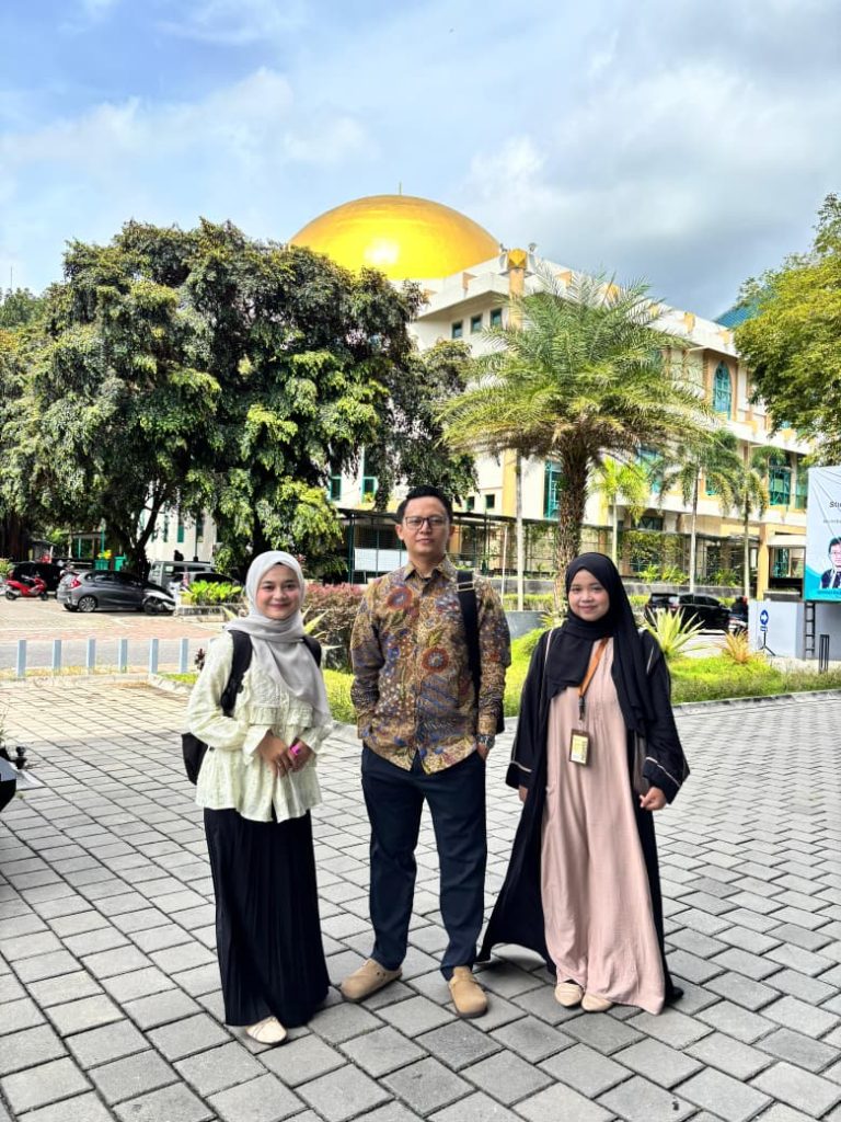 Prestasi Gemilang: Naina Aulia Harumkan UIN Siber Syekh Nurjati Cirebon di Simposium Nasional Stories UII Yogyakarta